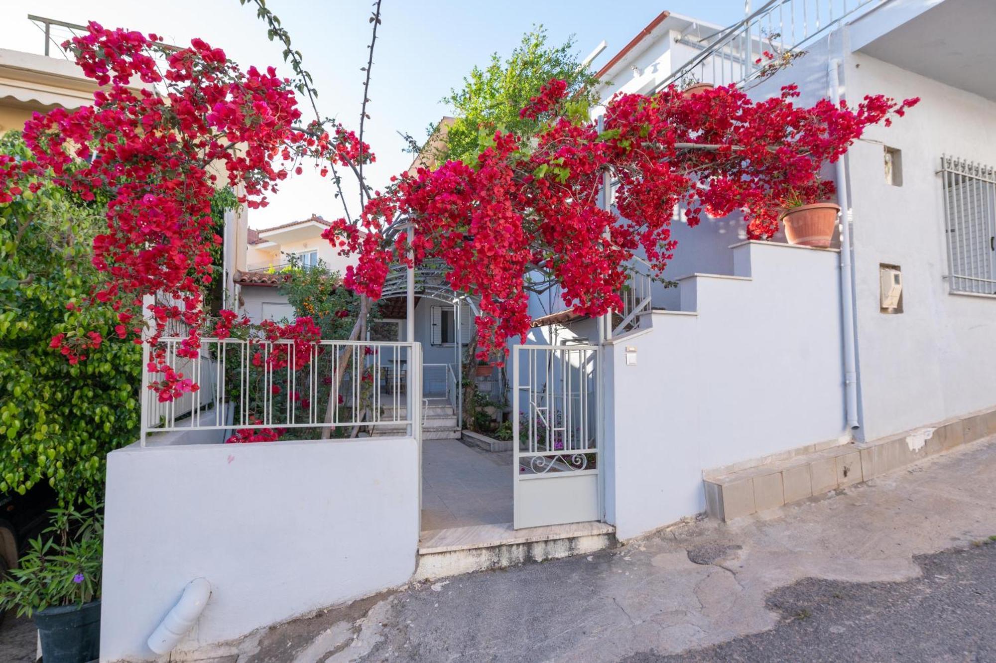 Memories Gytheio Villa Exterior photo
